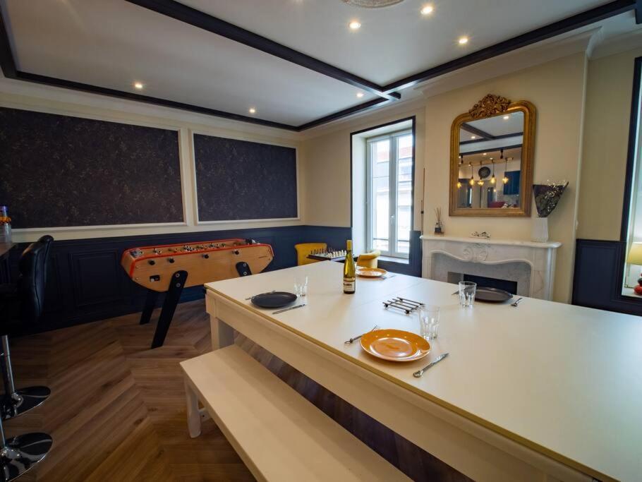 Mega Jeanne D'Arc Billard Baby Foot Logements Insolites Nancy Ngoại thất bức ảnh