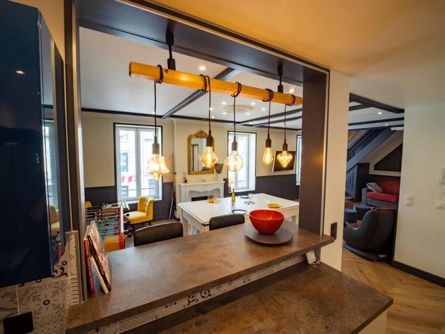 Mega Jeanne D'Arc Billard Baby Foot Logements Insolites Nancy Ngoại thất bức ảnh