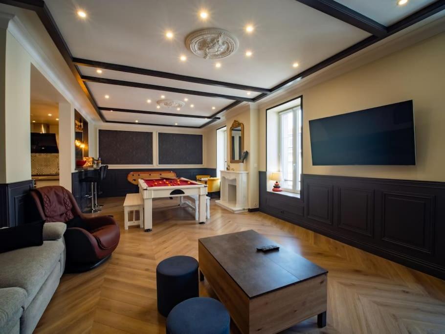 Mega Jeanne D'Arc Billard Baby Foot Logements Insolites Nancy Ngoại thất bức ảnh